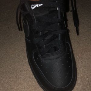 Size 6 all black af1